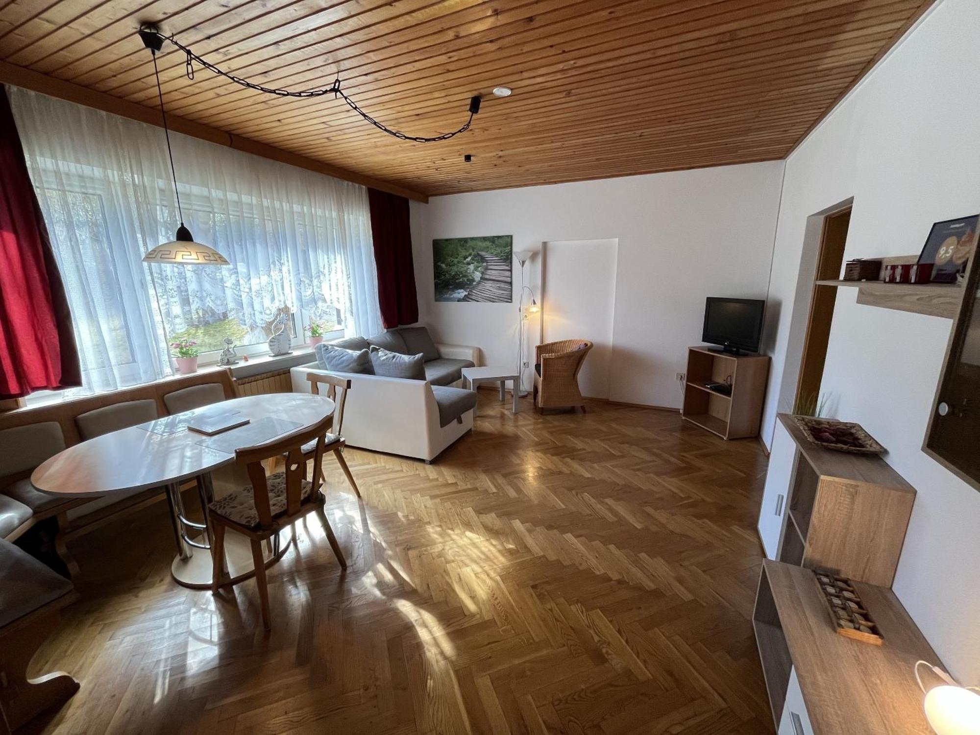 Apartments Am Kirchkogel "Laendliche Entspannung Im Herzen Der Steiermark" Pernegg an der Mur Bilik gambar